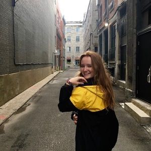 Meet your Posher, Sandrine